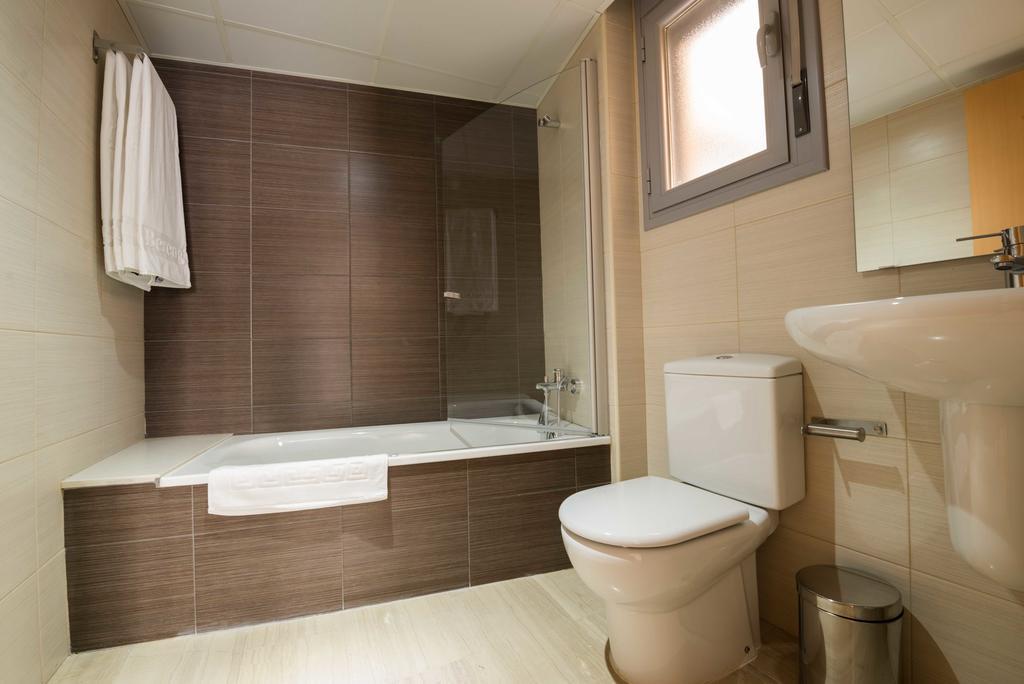 Apartaments Peronel.La Lleida Kültér fotó