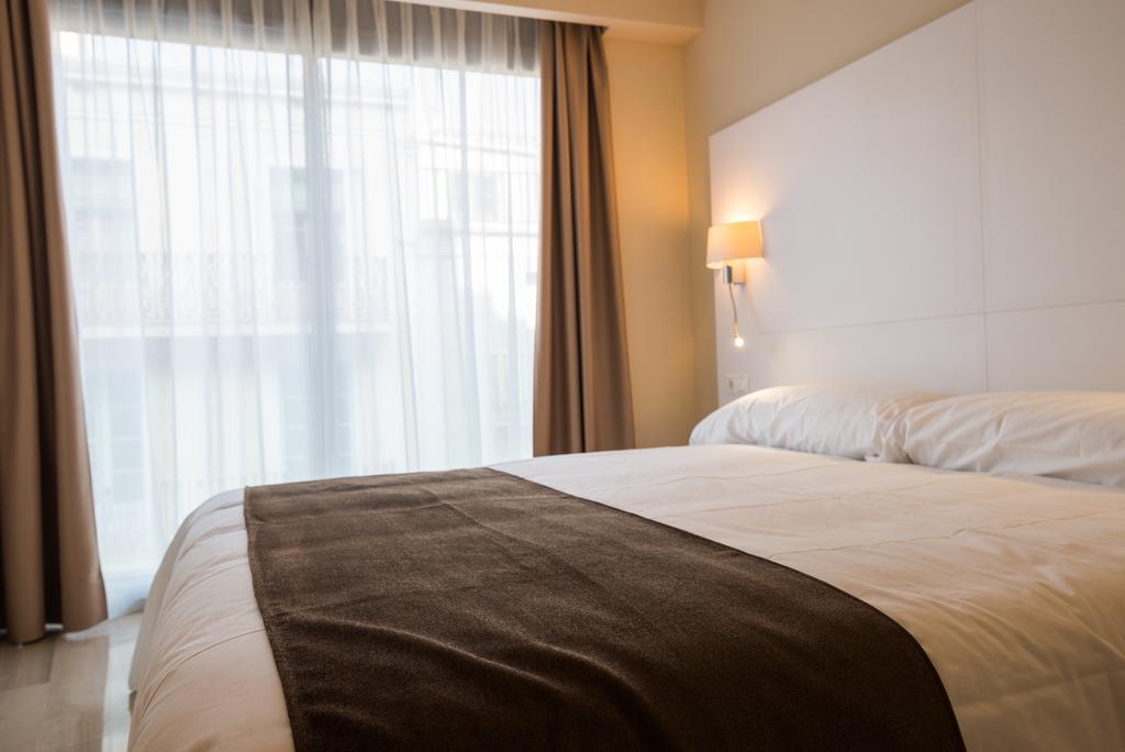 Apartaments Peronel.La Lleida Kültér fotó