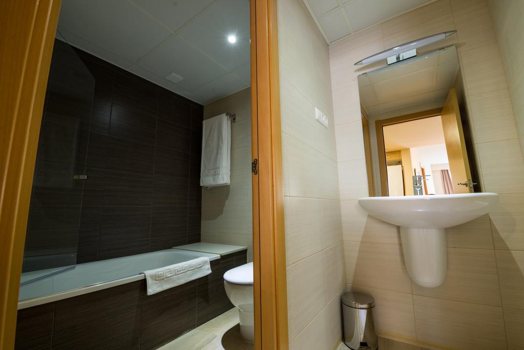 Apartaments Peronel.La Lleida Kültér fotó
